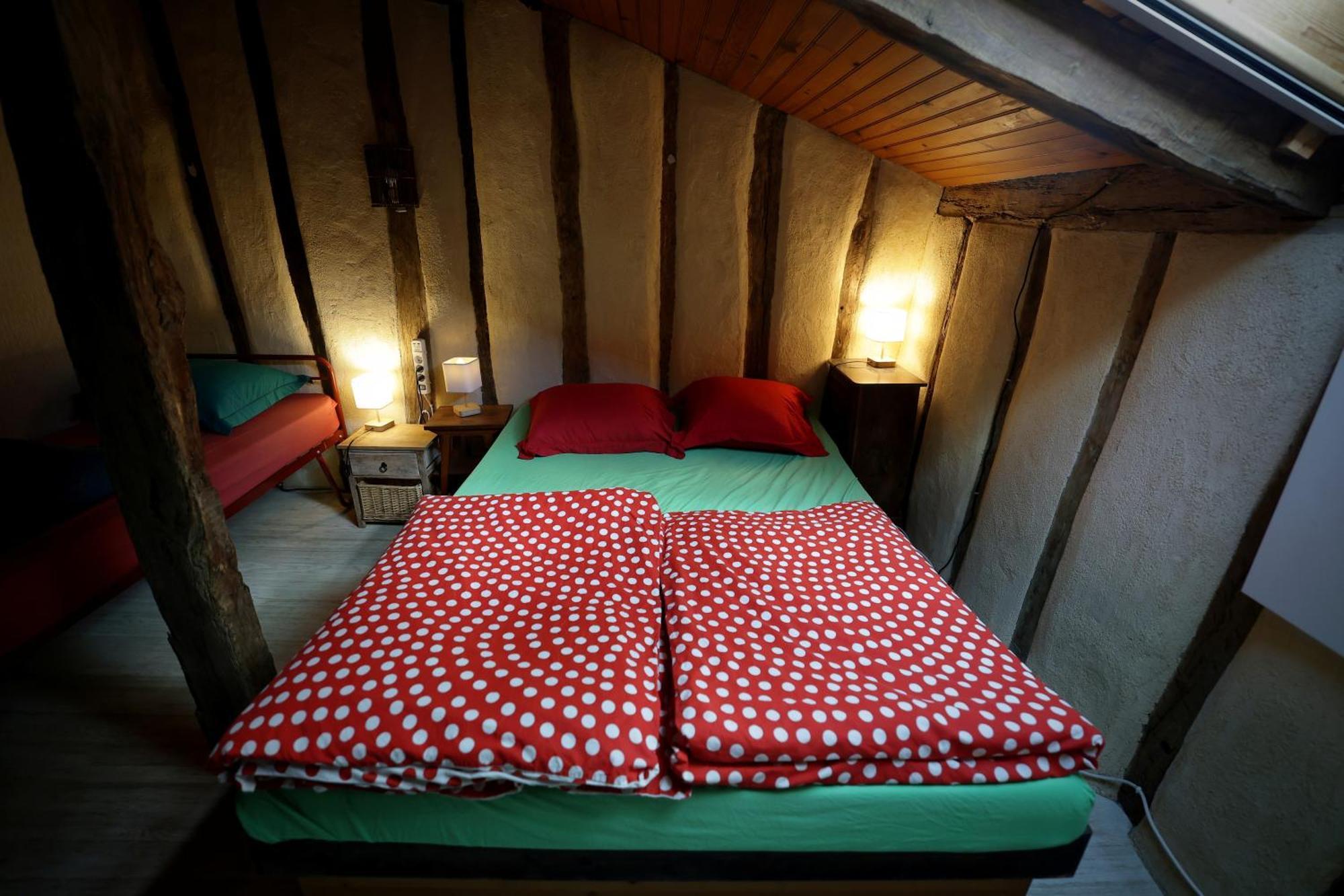 Le Grange Hostel Giscaro Exterior photo